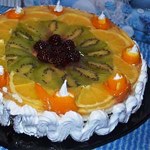 Торт с фруктами под желатином