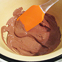 Топлю шоколад для крема Добош - фото