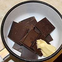 готовим шоколад с маслом - фото