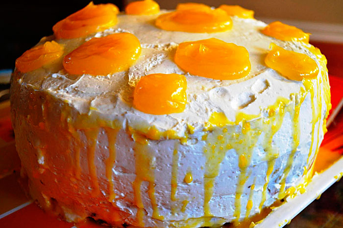 Итоговое фото лимонного бисквитного торта