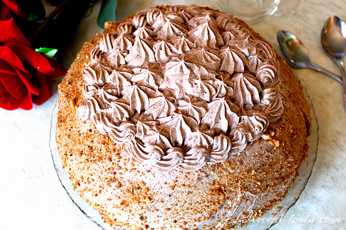 Итоговое фото шоколадного торта Рижанка