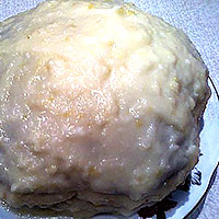 Готовый торт обмазываем остатками лимонного крема - фото