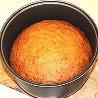 Медовый бисквит выпеченный в мультиварке - фото